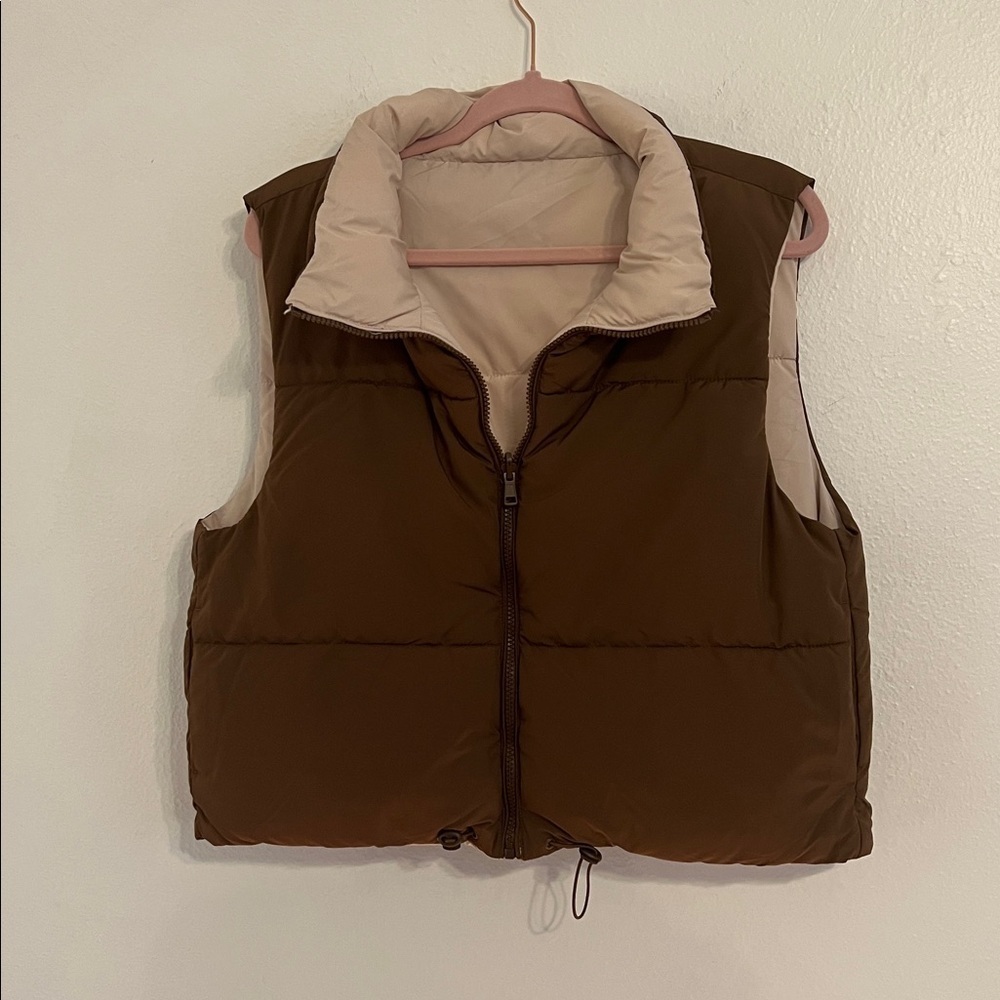 NWOT Love Tree Size M Quilted Brown/Beige Reversible Funnel Neck Puffer Vest - Picture 3 of 9